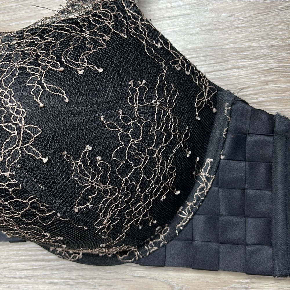 Victoria’s Secret Very Sexy push-up/Pigeonnant Lace Bra Size 34D - Picture 3 of 6